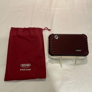 Rimowa for Eva Air toiletry kit